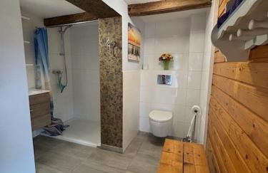 Alte Tischlerei mit Garten - Foto 3