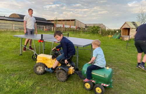 Rew Farm Country and Equestrian Accommodation - Sunset Lodge - Photo 28