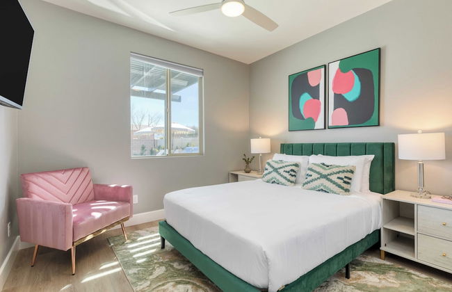 Desert Eden by Avantstay 6BR w/ Ensuite Backyard Oasis w/ Pool & Hot Tub! - Foto 11