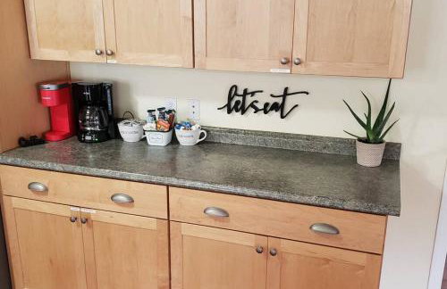 Coastal Charm: SW Oregon home on 2+ quiet acres - Foto 16