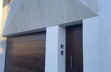 Habari Pleasure - Foto 3