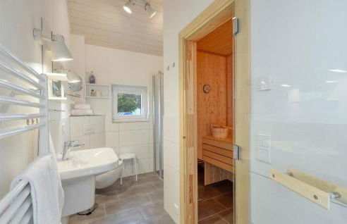 Nice Home In Krems Iiwarderbrück - Foto 26