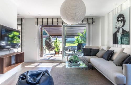 AkomodaT en Precioso y Moderno con Jardín y Parking - Foto 17