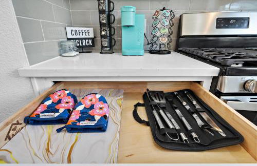 Cozy Home Near MedCenter, Uptown, & Downtown - Foto 33