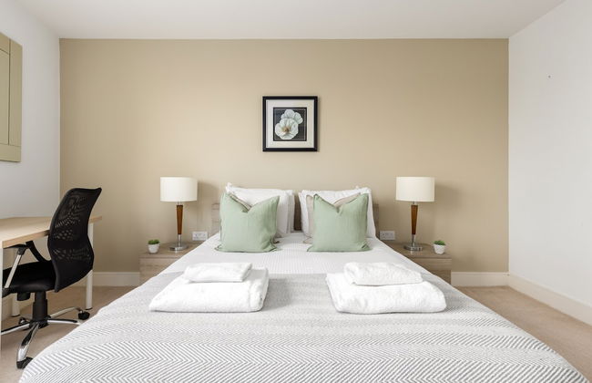 The Islington Collection - Photo 4