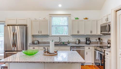 San Marcos Home with Fire Pit about 10 Mi to Downtown! - Foto 2