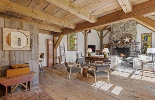 Modern Lux Cabin w Mtn Views and Fire Pit - Foto 62