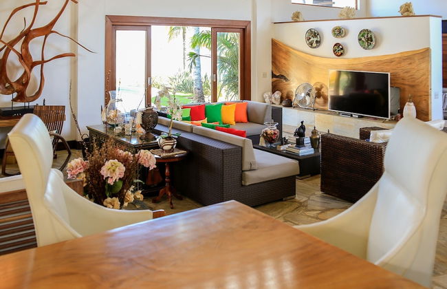 Mansão Exuberante Pé na Areia Ferradura - Photo 68