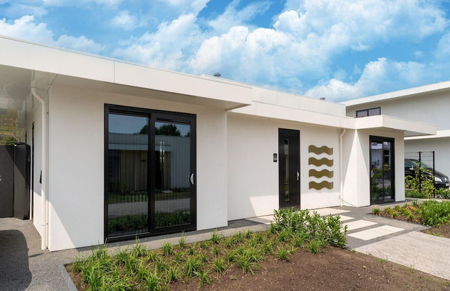 Chic Family Villa With Play Area - Photo 36