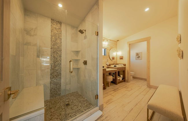 Wilderness Club Nest Modern Cabin Retreat for 9 w/ Hot Tub - Photo 20