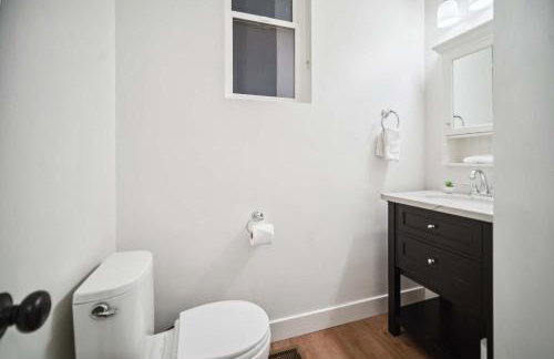 Luxe Family Retreat with Private Pickleball a Large Swim Spa indoor Movie Theatre 2 Outdoor Firepits a Home Gym and more - Foto 39