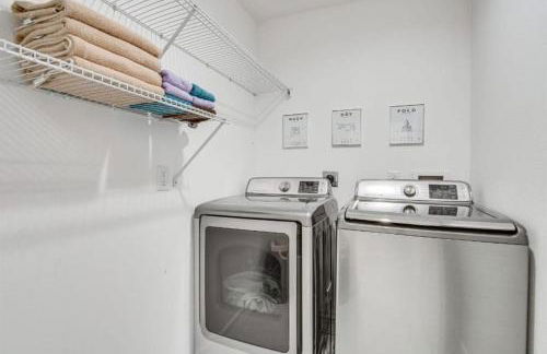 Spacious 4BR,3BA Home Near Disney - Foto 34