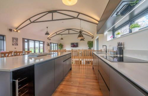 Lower Lodge Barn - Photo 10