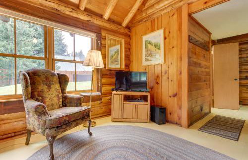 Creekside Silver Gate Getaway with Fireplace! - Foto 5