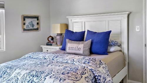 Top Location Walk to Dining, Shops & Near Beach CC E - Photo 4