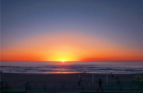 Amazing location, Unique Oceanfront Beach House! - Foto 36