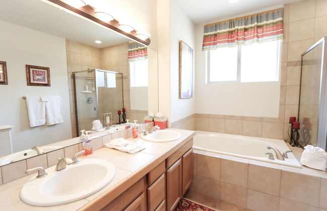 New Downtown Luxury Hideaway Skiing - Photo 18