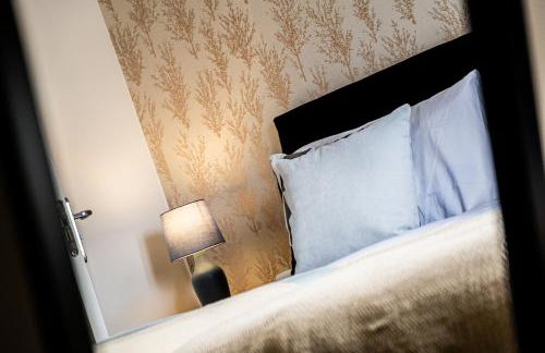 Contractors Retreat 3 bedroom house, sleeps up to 7, free parking - Foto 64