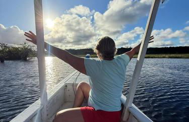 Container Vermelho na beira do rio e a poucos metros do mar com cozinha completo em mogiquiçaba bahia - Foto 24