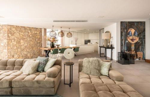 Modern Oasis: 4 Bedroom Villa in Ibiza City, 1263 - Foto 14