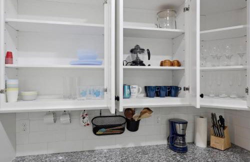 Cozy Coastal Cottage Minutes to Beach and Downtown - Foto 25