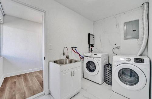 Modern 4Bedroom-2Bath Family POOL House 5 mins Lauderdale-by-the-Sea & Pompano Beaches - Foto 41