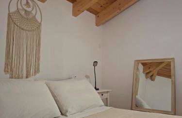 Beautiful Plomari Cottage - Photo 12
