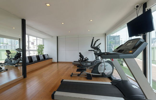 Beverly33 - Photo 17