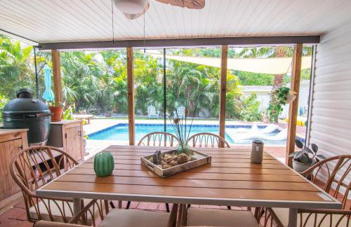 CasaHelena Poolside Paradise,Heated Pool,5min to Beach,IRB Clearwater,BBQ - Foto 4