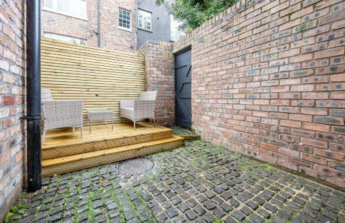 GuestReady - Georgian Quarter retreat with terrace - Foto 2