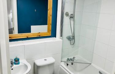 Stylish Marina Apartment with Stunning Views - Foto 19