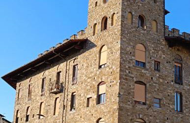 Florence castle apartment 2 bedrooms, 2 bathrooms - Photo 1