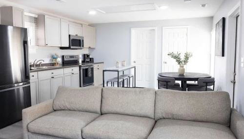 5 Min to Elon - In Unit Washer and Dryer - Fast Wi-Fi - Foto 2