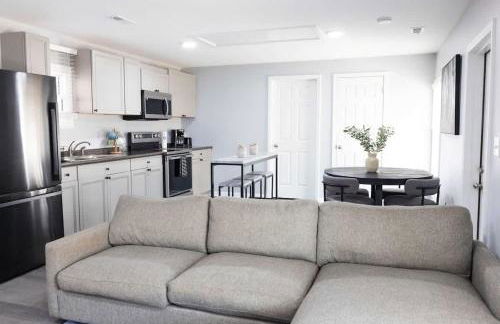 5 Min to Elon - In Unit Washer and Dryer - Fast Wi-Fi - Foto 2