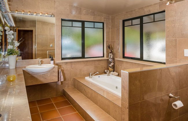 Coastal Chalet Suites - Foto 15