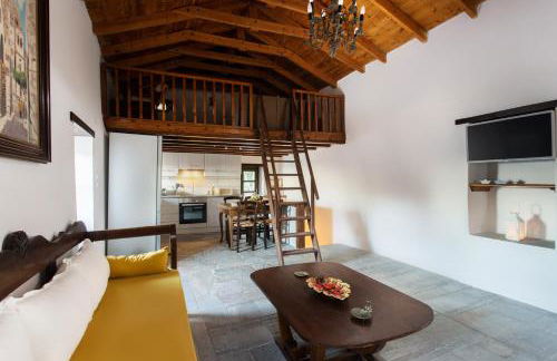 Myrsini's Castle House - Comfortable Residence with Large Balcony & Sea View - Photo 12