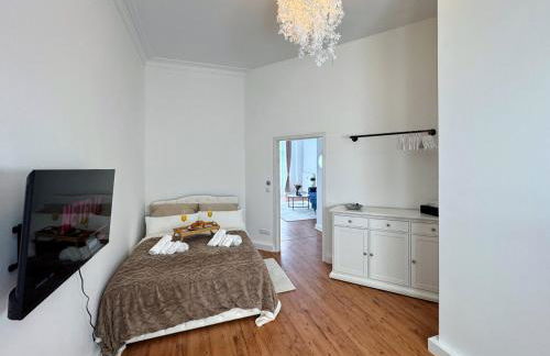 HolidayHome Apartments l Spacious Luxury Apartment in Prenzlauer Berg - Photo 5