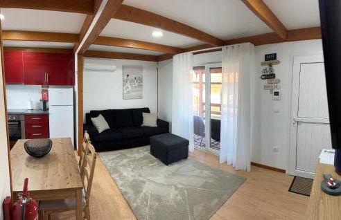 Acolhedora casa de férias T2 com espaço exterior - Foto 13