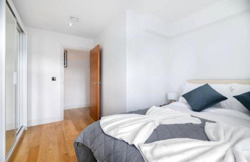 Stylish Hoxton 2 Bedroom 2 Bathroom Apartment Near Old Street & Shoreditch Sleeps 6 - Foto 10