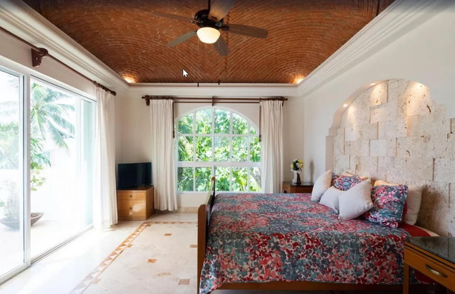 Beachfront Homes by Playa Paradise - Photo 22