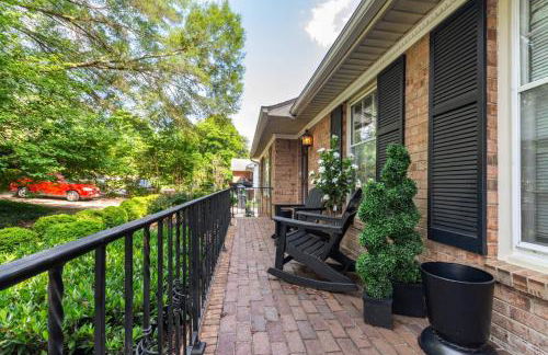 Southern Charm 2BR Greensboro Nest - Foto 1