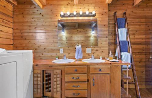 Fun fishing river cabin 23mi to beach with private dock 3BD 2BA - Foto 48