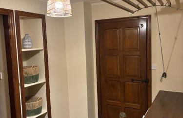 Courtyard House- Luxury Holiday House with floodlit Tennis court - Foto 55