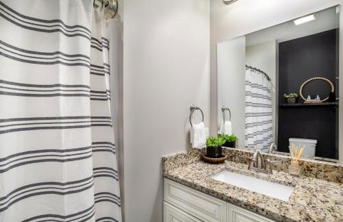 Elegant End Condo Fireplace Community Amenities - Foto 32