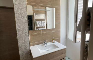 Liberté et Confort, appartement entier, moderne avec 2 chambres et cuisine équipée au coeur de Semur - Foto 56