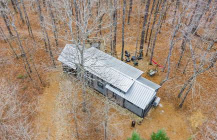 River Cabin - Fire Pit, Kayaks, Games, Dog Park - Foto 35