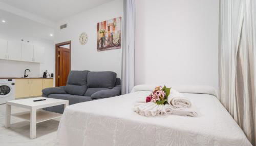 Apartamento Deluxe 2 Room Piscina Parking LuxSevilla Bormujos - Foto 5