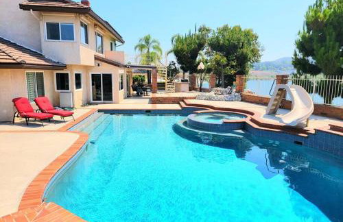 Stunning Panoramic Waterfront Pool Home Escape - Foto 60