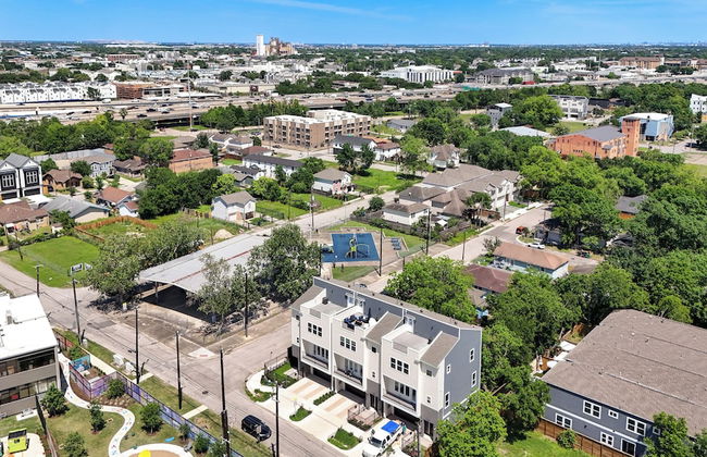 Modern Cozy Home with King Bed - Foto 51