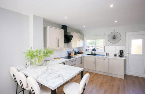 Stylish and Modern 2 Bed House - Foto 6